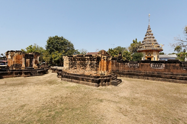 04-Prasat Sa Kamphaeng Yai-012